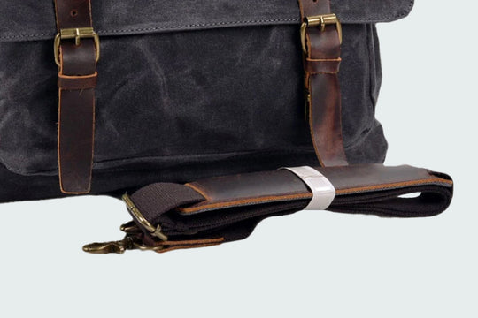 Bastion - Retro Canvas Shoulder Bag