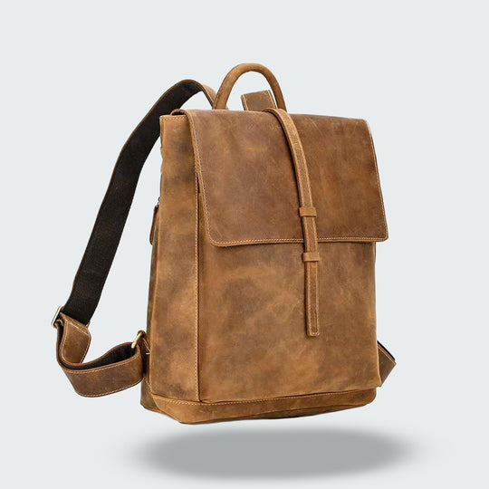 Nero - Flap Backpack in Leather