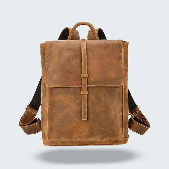 Nero - Flap Backpack in Leather