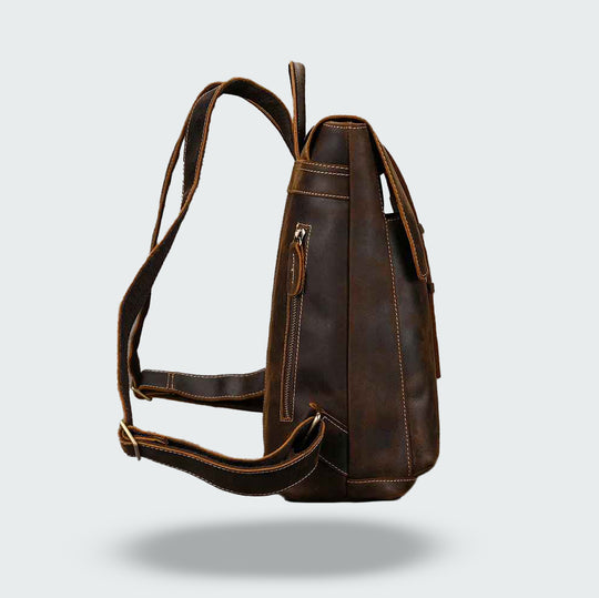 Nero - Flap Backpack in Leather