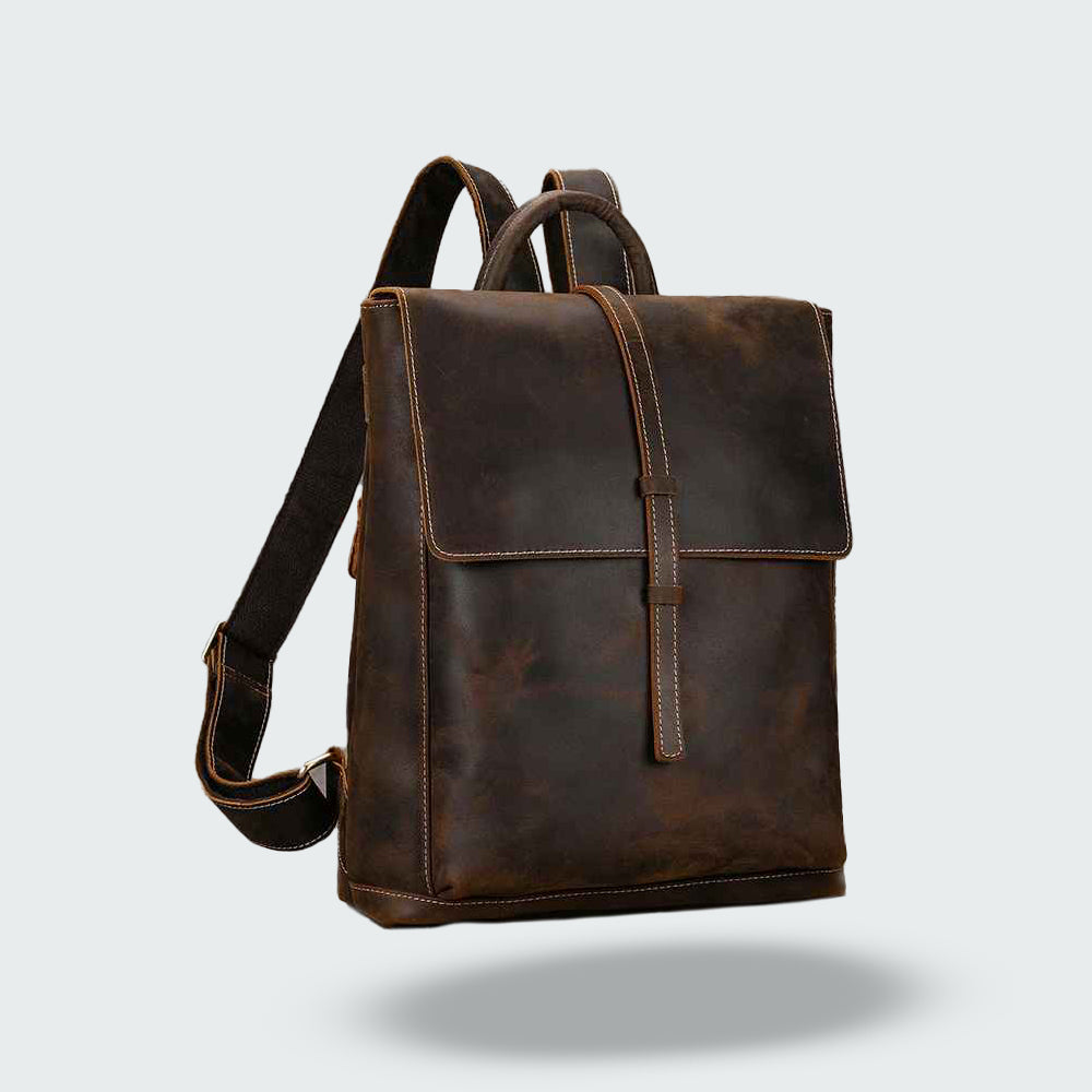 Nero - Flap Backpack in Leather