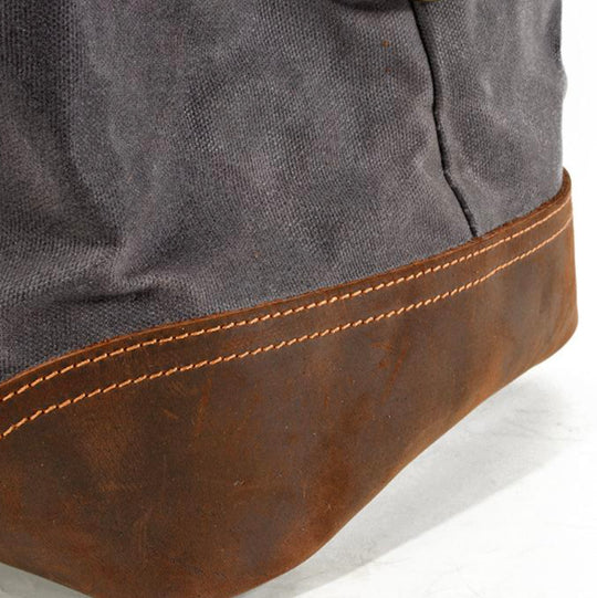 Regal - Sophisticated Leather Duffle Bag