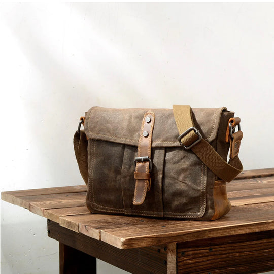 Hunter - Retro Canvas Messenger Bag